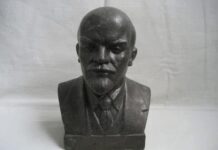 Η Πολιτική της Απάτης, είναι η ικανότητα να μιλάς