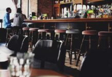 Κέντρα Αναψυχής, ΑΠΕ και Περί εταιρειών Νόμος, στην Επ. Εμπορίου