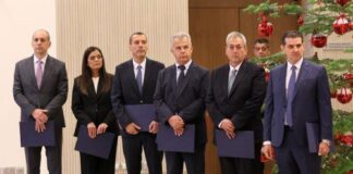 Έγινε η τελετή διαβεβαίωσης των νέων υπουργών με προτροπές του Προέδρου “να εργαστούν ακούραστα”