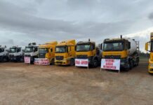 Εκδήλωση διαμαρτυρίας έξω από Βάσεις Δεκέλειας για πολεοδομικές ζώνες και λατομεία