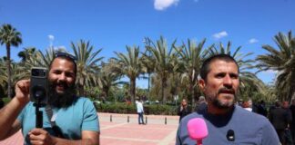 Βουλευτικές 2026: Φεστιβάλ υποψηφιοτήτων με φούξια μικρόφωνα, σκυλιά και… μελισσοκόμους