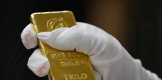 Η τιμή του χρυσού κατρακύλησε σχεδόν 30% μέσα σε πέντε μήνες