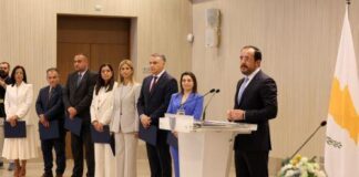 Υπεράνω όλων το δημόσιο συμφέρον, δήλωσε ο Πρόεδρος κατά την τελετή διαβεβαίωσης των νέων μελών Υπουργικού