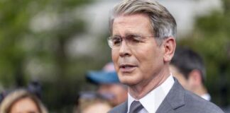 Σκληρά μηνύματα ΗΠΑ-Ιράν ενόψει ανακοίνωσης νέων αμερικανικών οικονομικών κυρώσεων τη Δευτέρα