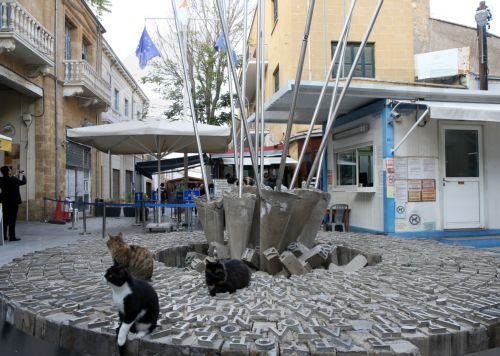 Τα εννέα οδοφράγματα για διελεύσεις στην Κύπρο, το χρονικό της διάνοιξης και στοιχεία της εποχής