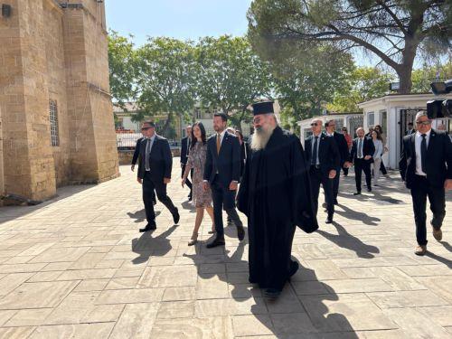 Αρχιεπίσκοπος: Ο Μακάριος να γίνει το μέτρο για εθνική και ανθρώπινη αξιοπρέπεια