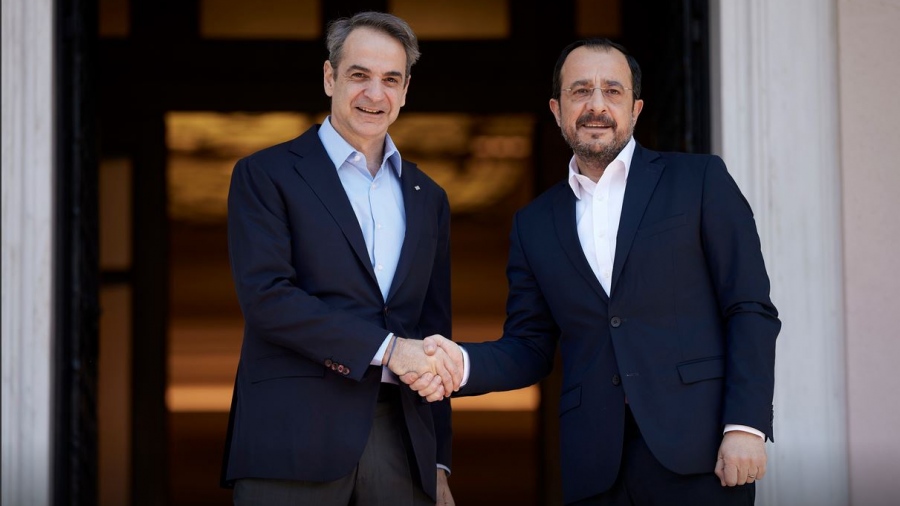 Κυπριακό και ευρωπαϊκή άμυνα συζήτησαν Μητσοτάκης – Χριστοδουλίδης στο Μαξίμου