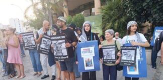 Σιωπηλή διαμαρτυρία στη Λευκωσία για τους δημοσιογράφους που σκοτώθηκαν στη Γάζα