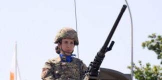 Την έγκριση του διατάγματος για εθελοντική στράτευση γυναικών ανακοίνωσε ο ΥΠΑΜ
