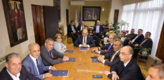 Ο Υπουργός βλέπει κοινωνικούς εταίρους το απόγευμα για την ΑΤΑ