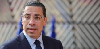 Συνάντηση Κόμπου με την Αμερικανίδα πρέσβειρα