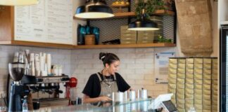 Σε εφαρμογή τέσσερα Σχέδια Κινήτρων για εργοδότηση γυναικών, νέων και ατόμων άνω των 50