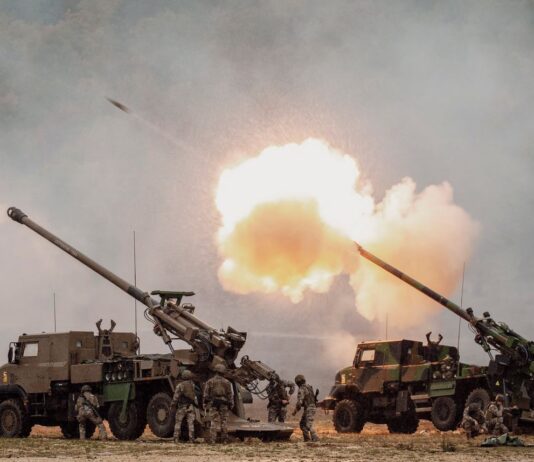 Η Ουγγαρία αποκαλύπτει μυστικά στρατηγικά έγγραφα: Η Ευρώπη ετοιμάζεται για πόλεμο με Ρωσία έως το 2030