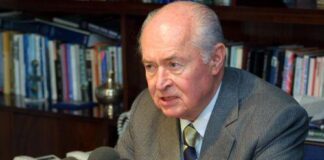 Άνοιγμα βιβλίου συλλυπητηρίων για Βασιλείου από την Πρεσβεία στην Αθήνα