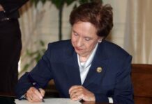 Απεβίωσε η πρώτη γυναίκα Πρόεδρος της Βουλής των Ελλήνων Άννα Ψαρούδα-Μπενάκη