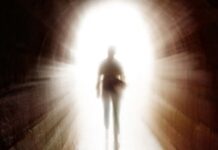 «Ο θάνατος δεν είναι το τέλος» – Γυναίκα που έμεινε κλινικά νεκρή ισχυρίζεται πως ταξίδεψε σε παράλληλο σύμπαν