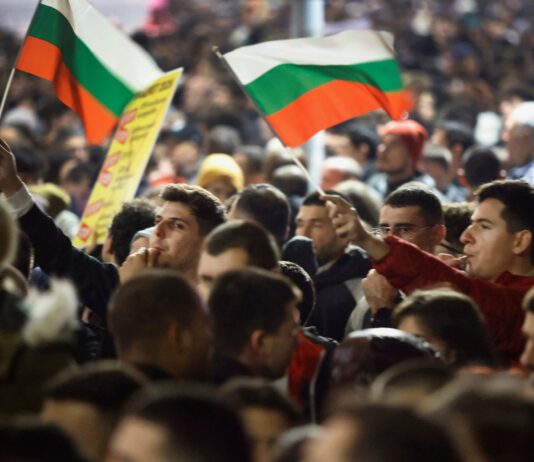 Στις κάλπες σήμερα οι Βούλγαροι εν μέσω φτωχοποίησης μετά την εισαγωγή του ευρώ
