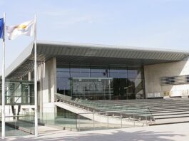 «Όχι» Ανωτάτου σε πρώην ιερέα που καταδικάστηκε για ναρκωτικά και έγινε δικηγόρος