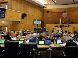 Στην τελευταία Ολομέλεια η πρόταση ΑΚΕΛ για «χρυσή βίζα»