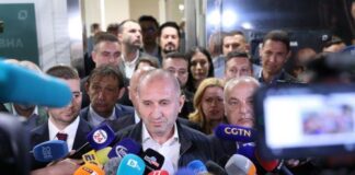 Ο ΓΓ ΝΑΤΟ επικοινώνησε με τον νικητή των βουλγαρικών εκλογών Ρούμεν Ράντεφ