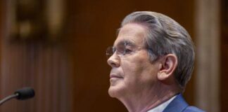 Η Kυβέρνηση των ΗΠΑ υπεραμύνεται της αναστολής μέρους των κυρώσεων στο πετρέλαιο της Ρωσίας