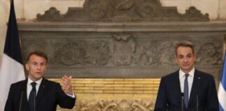 Μητσοτάκης-Μακρόν υπέγραψαν σειρά συμφωνιών, δέσμευση για αμοιβαία συνδρομή σε περίπτωση απειλής