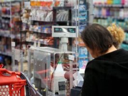Δεν υπάρχουν αυξήσεις σε τρόφιμα και καύσιμα που δεν δικαιολογούνται, λέει η Υπ. Προστασίας Καταναλωτή