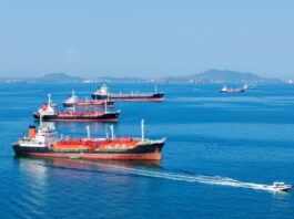 Ούτε μία ημέρα δεν άντεξαν ανοιχτά τα Στενά του Ορμούζ: Το Ιράν τα «έκλεισε»