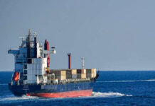 Γιούρι Ουσακόφ: «Τα Στενά του Ορμούζ παραμένουν ανοιχτά για τη Ρωσία»