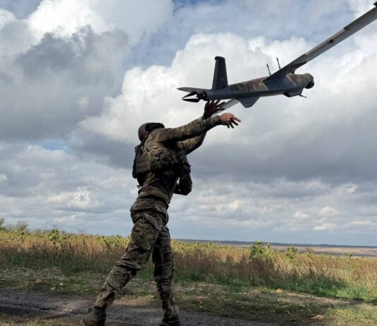 The Economist: Η Ρωσία προσέφερε στο Ιράν drones κατά των παρεμβολών για επιθέσεις σε αμερικανικές δυνάμεις