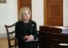 Κόμπος: Καθοριστική η θητεία της Αμερικανίδας Πρέσβειρας Τζ. Ντέιβις στην Κύπρο