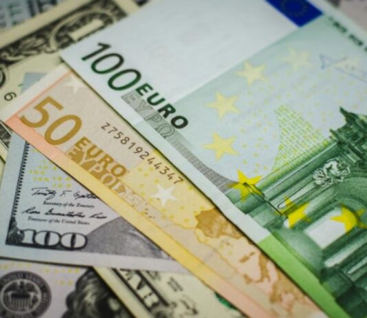 Το ΔΝΤ «παγώνει» εκταμίευση δόσης 690 εκατ. δολαρίων προς την Ουκρανία – Σε οικονομικό κλοιό το καθεστώς του Κιέβου