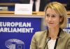 Junge Welt: Σε δεινή θέση η Kάλλας – Συμμαχία Γερμανίας και Γαλλίας για να πριονίσουν την καρέκλα της