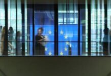 Ευρωβουλευτές ζητούν πλήρη εφαρμογή Συμφώνου για τη Μετανάστευση από κράτη μέλη