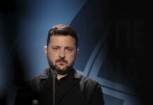 Ο Ζελένσκι αφαιρεί τα ρωσικά από το καθεστώς προστατευόμενης γλώσσας