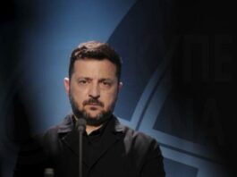 Ο Ζελένσκι αφαιρεί τα ρωσικά από το καθεστώς προστατευόμενης γλώσσας