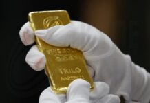 Η τιμή του χρυσού κατρακύλησε σχεδόν 30% μέσα σε πέντε μήνες