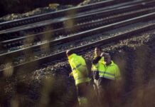 Ένας νεκρός και δεκάδες τραυματίες από τη σύγκρουση τρένων στο βόρειο Λονδίνο