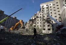21 νεκροί από ρωσική επιδρομή στο Κίεβο