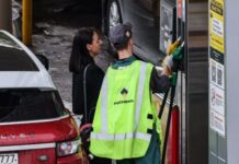 Η Ρωσία παρατείνει την απαγόρευση εξαγωγών ντίζελ και βενζίνης έως τα τέλη Ιανουαρίου 2027