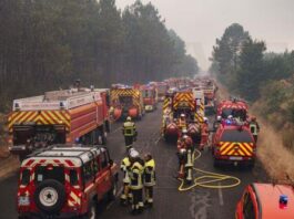 Πάνω από 325.000 εκτοπισμένοι σε Γαλλία και Ισπανία, 15 χλμ. από Μπορντό οι φλόγες