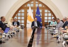 Γύρω στις δυόμισι ώρες διήρκεσε η συνεδρία Εθνικού