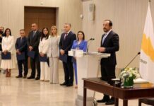 Υπεράνω όλων το δημόσιο συμφέρον, δήλωσε ο Πρόεδρος κατά την τελετή διαβεβαίωσης των νέων μελών Υπουργικού