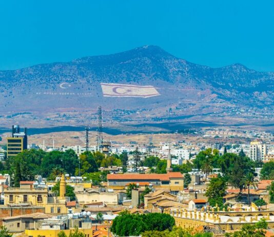 Το έγκλημα στο Τζιάος και η σιωπή του λαλίστατου δημοσιογράφου