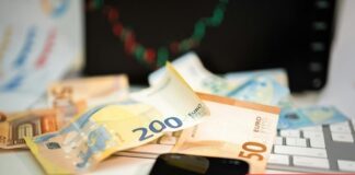 Καθαρή αύξηση κατέγραψαν τον Αύγουστο δάνεια και καταθέσεις, σύμφωνα με την ΚΤΚ