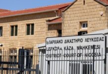 Υπό πενθήμερη κράτηση οι γονείς του αγοριού που έπεσε από πολυκατοικία και σκοτώθηκε