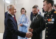 Οι Αμερικανοί απεσταλμένοι παρουσίασαν στον Πούτιν «αρκετές ιδέες» για τερματισμό του πολέμου, σύμφωνα με το Κρεμλίνο