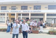 Δεκάδες Ε/κ και Τ/κ εθελοντές καθάρισαν τα τείχη της Λευκωσίας