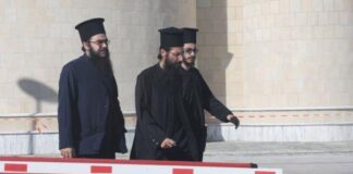 Υπόθεση Αββακούμ: Δωρεά €6.000 από λήπτη βοηθήματος, χιλιάδες ευρώ αξιώνουν μελισσοκόμος και ελαιοχρωματιστής