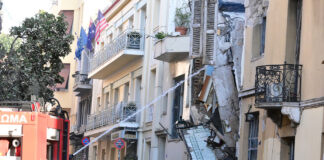 Πλακα: Εξι νεκροι Ολοκληρώθηκε η επιχείρηση στα συντρίμμια 26.09.2026 | 14:09 Πλάκα: Εντοπίστηκαν οι δύο τελευταίες σοροί – Έξι οι νεκροί
